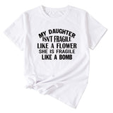 Großes Damen-T-Shirt mit Aufdruck „MY DAUGHTER ISN'T“ in Buchstabenform, kurzärmelig