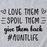 Lässiges T-Shirt mit Rundhalsausschnitt und kurzen Ärmeln mit Buchstabendruck von Love Them Spool